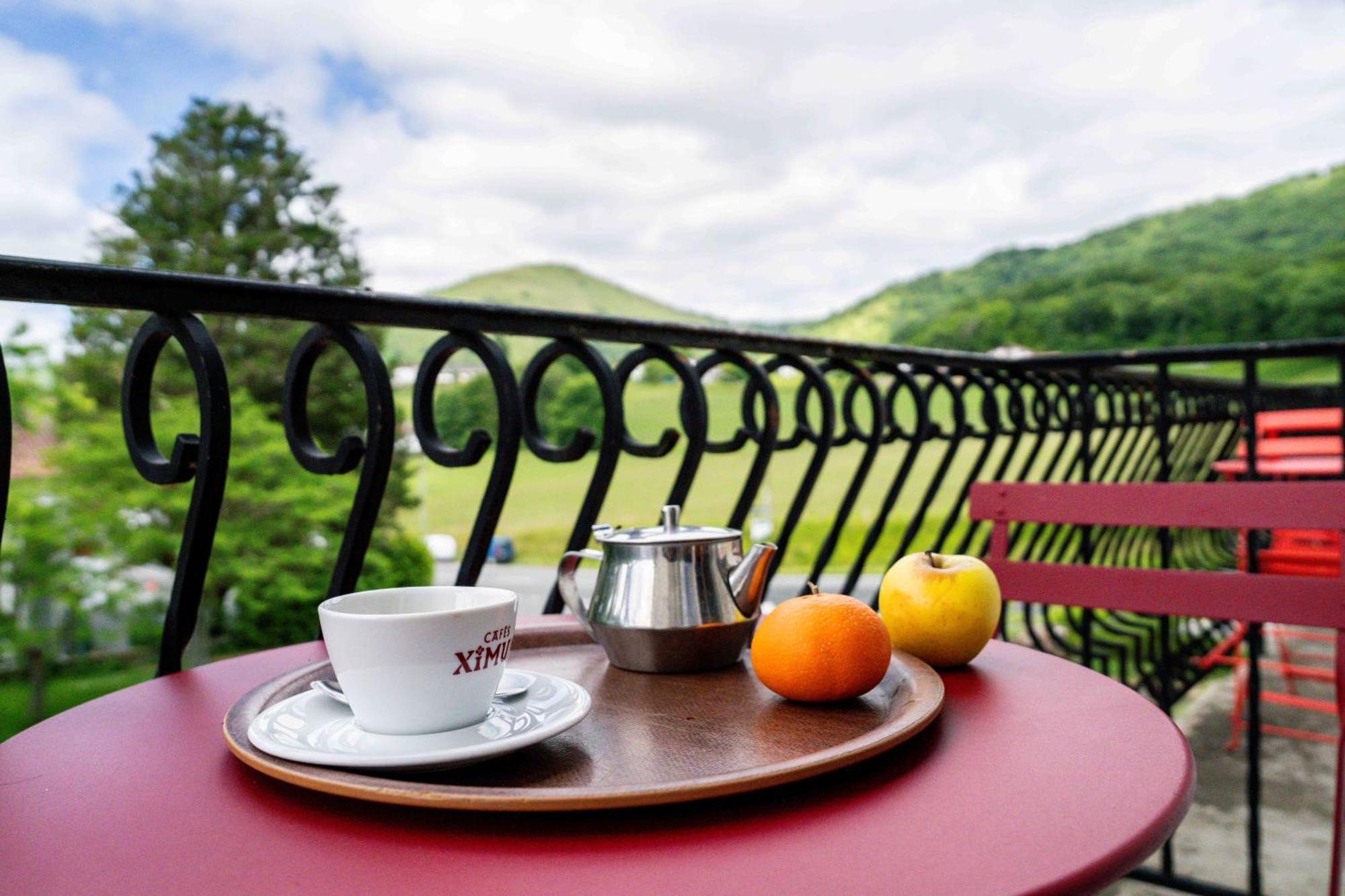 Logis Hotel Restaurant Espelletenia Larceveau-Arros-Cibits エクステリア 写真